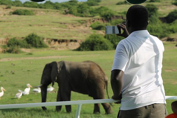6-Day Queen Elizabeth and Mburo Luxury Safari - Queen Elizabeth Drive: Equator Photos, Villages, and Escarpment Views