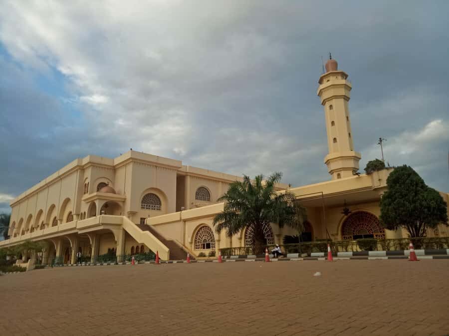 Kampala: Luxury City Tour with Hotel Pickup and Drop-Off - How this private Kampala tour works