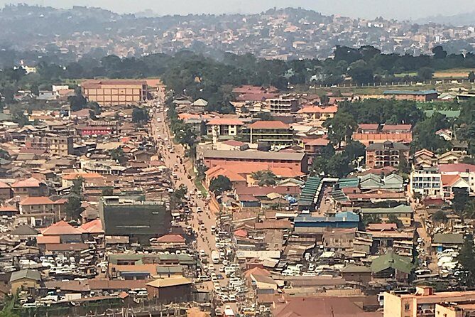 Kampala Urban Adventure - Walking Tour - Stop 3: Kampala Old Taxi Park and the Pulse of Movement