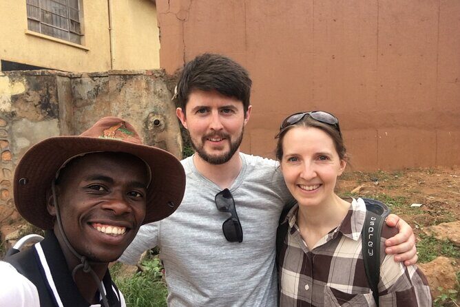 Tombs, King’s palace & Gaddafi mosque walk (Airpals Safaris tour) - What to expect from the guides (and how to get better answers)